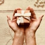 מתנות לנשים – המדריך השלם לבחירה מושלמת