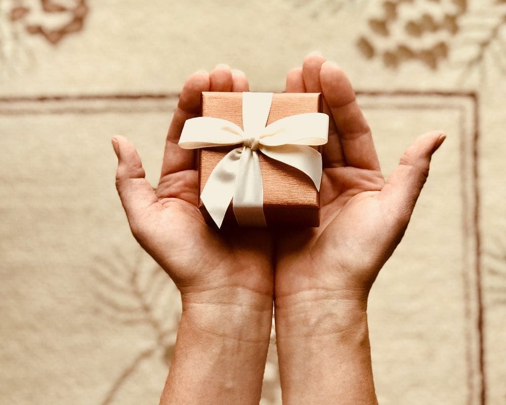 מתנות לנשים – המדריך השלם לבחירה מושלמת